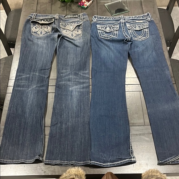 Women's Blue Jeans with Embellished Pockets - Picture 2 of 11